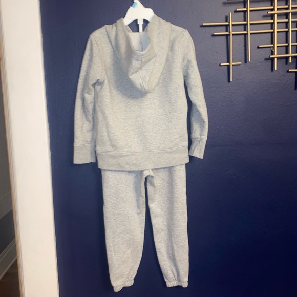 Kids gap sweatsuit size xs - Picture 2 of 4